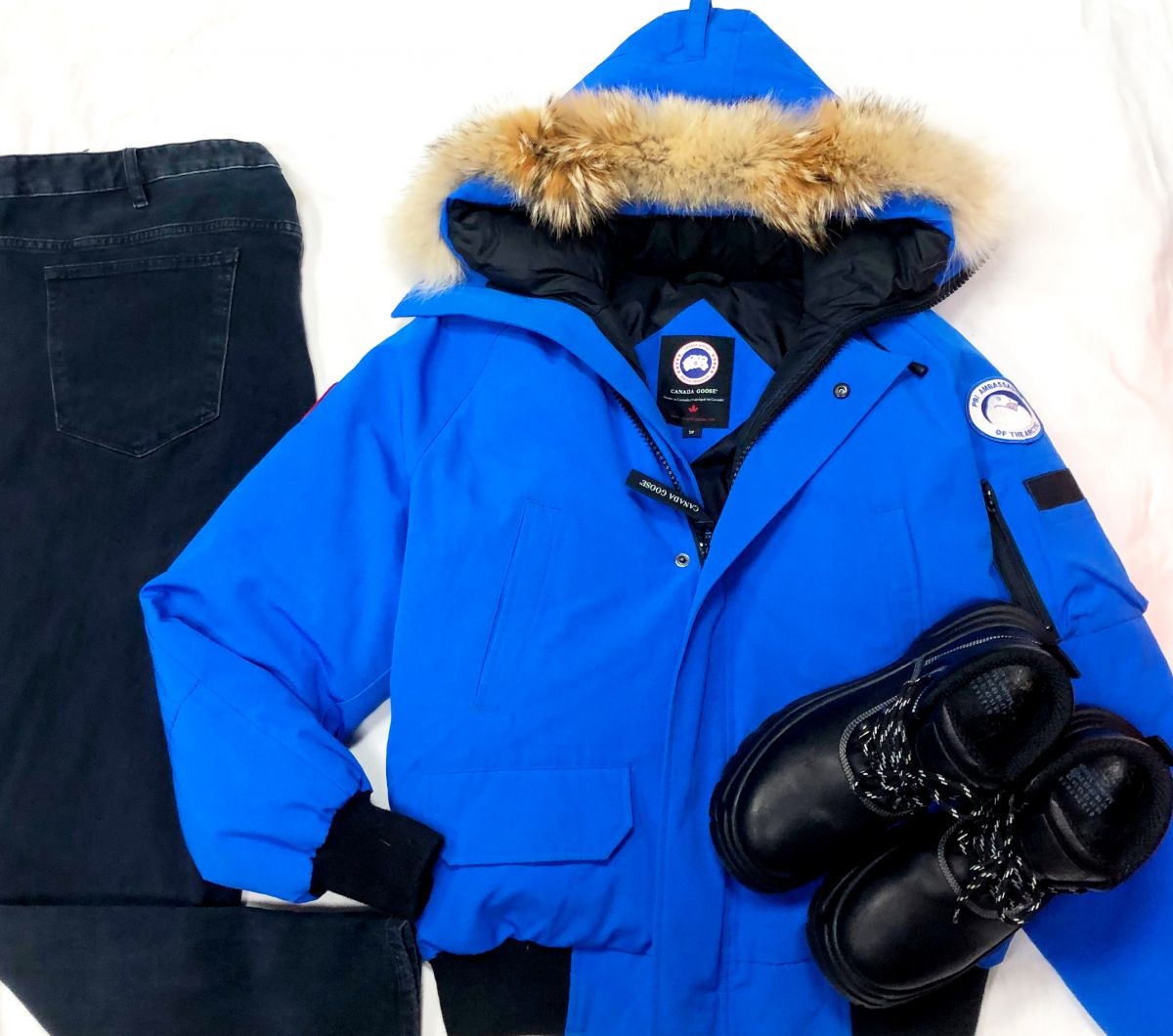 #Mechtamen
Куртка Canada Goose размер S цена 46 965 руб 
Джинсы BOSS размер 42/36 цена 4 697 руб 
Ботинки Margiela размер 40 цена 23 483 руб /новые/