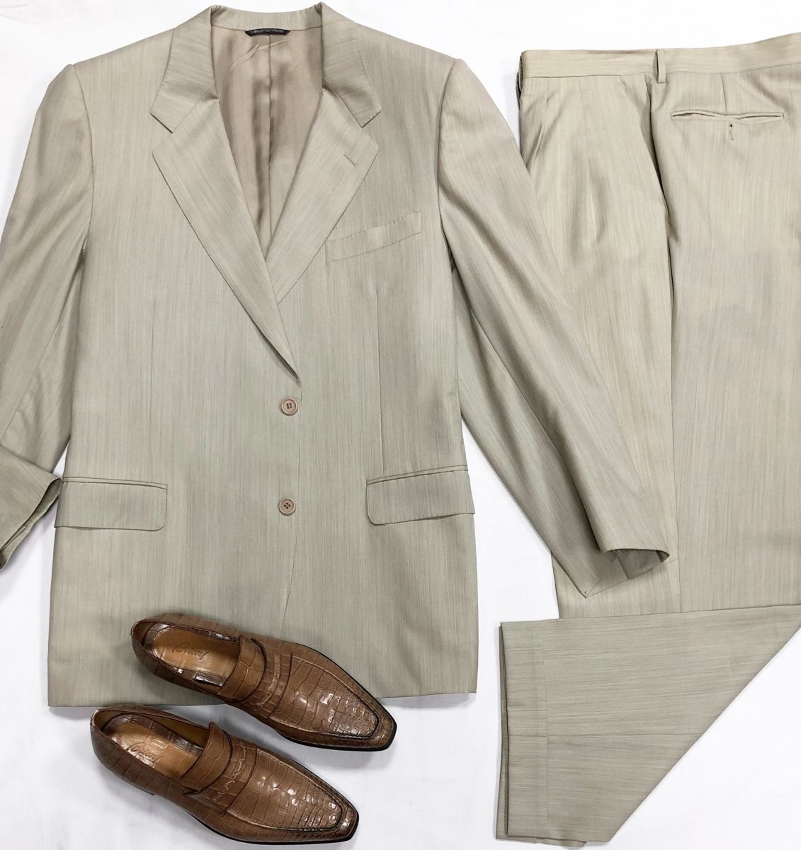 #mechtamen Костюм Canali размер 58 цена 15 655 руб
Лоферы Brioni размер 42 цена 31 310 руб