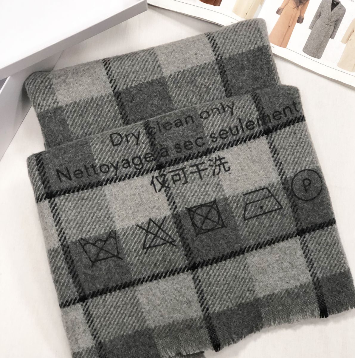 Шарф Acne размер 70/200 цена 12 524 руб
