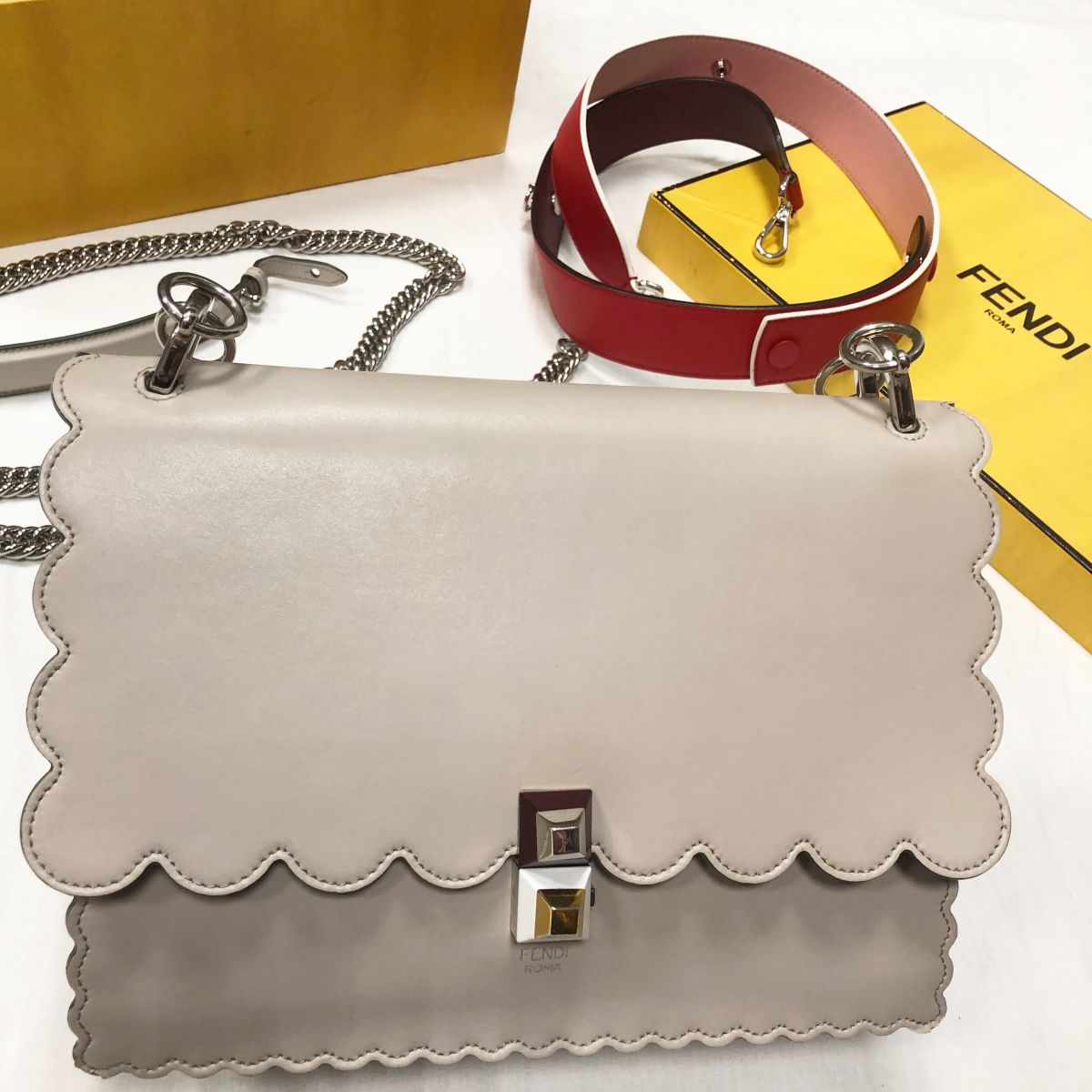 Сумка + два съемных ремешка FENDI цена 62 620 руб