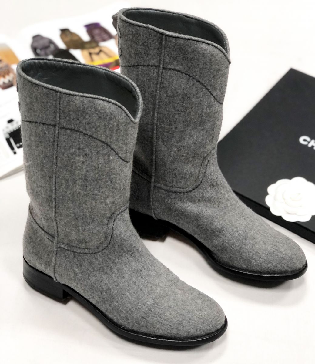 Сапоги Chanel размер 37.5 цена 18 769 руб

