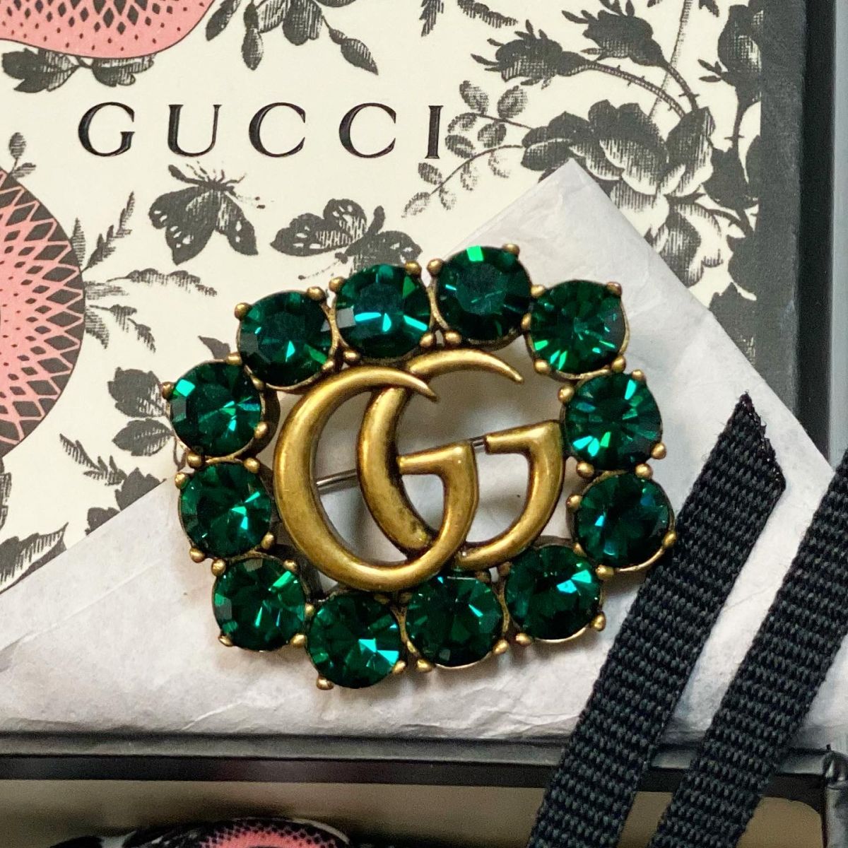 Брошка Gucci цена 15 385 руб / упаковка / 