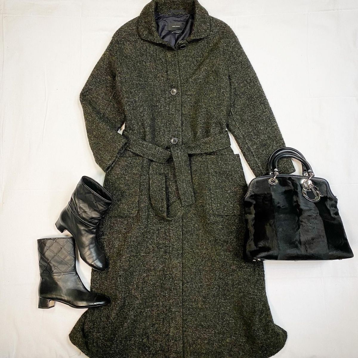 Пальто Isabel Marant размер 44 цена 24 616 руб Ботильоны Chanel размер 38 цена 61 540 руб Сумка Christian Dior