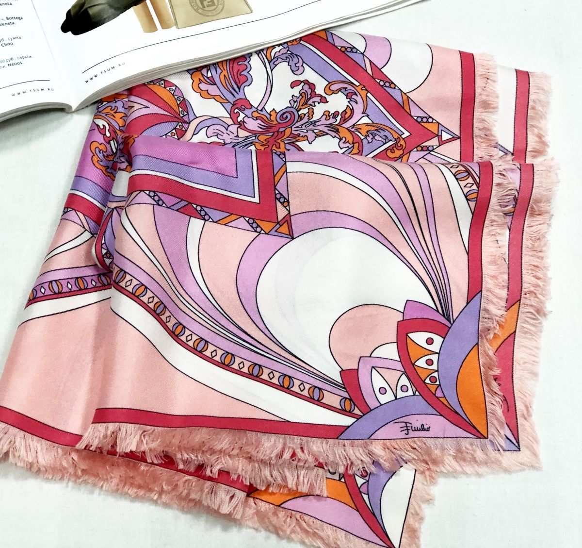 Платок Emilio Pucci размер 60/60 цена 4 697 руб