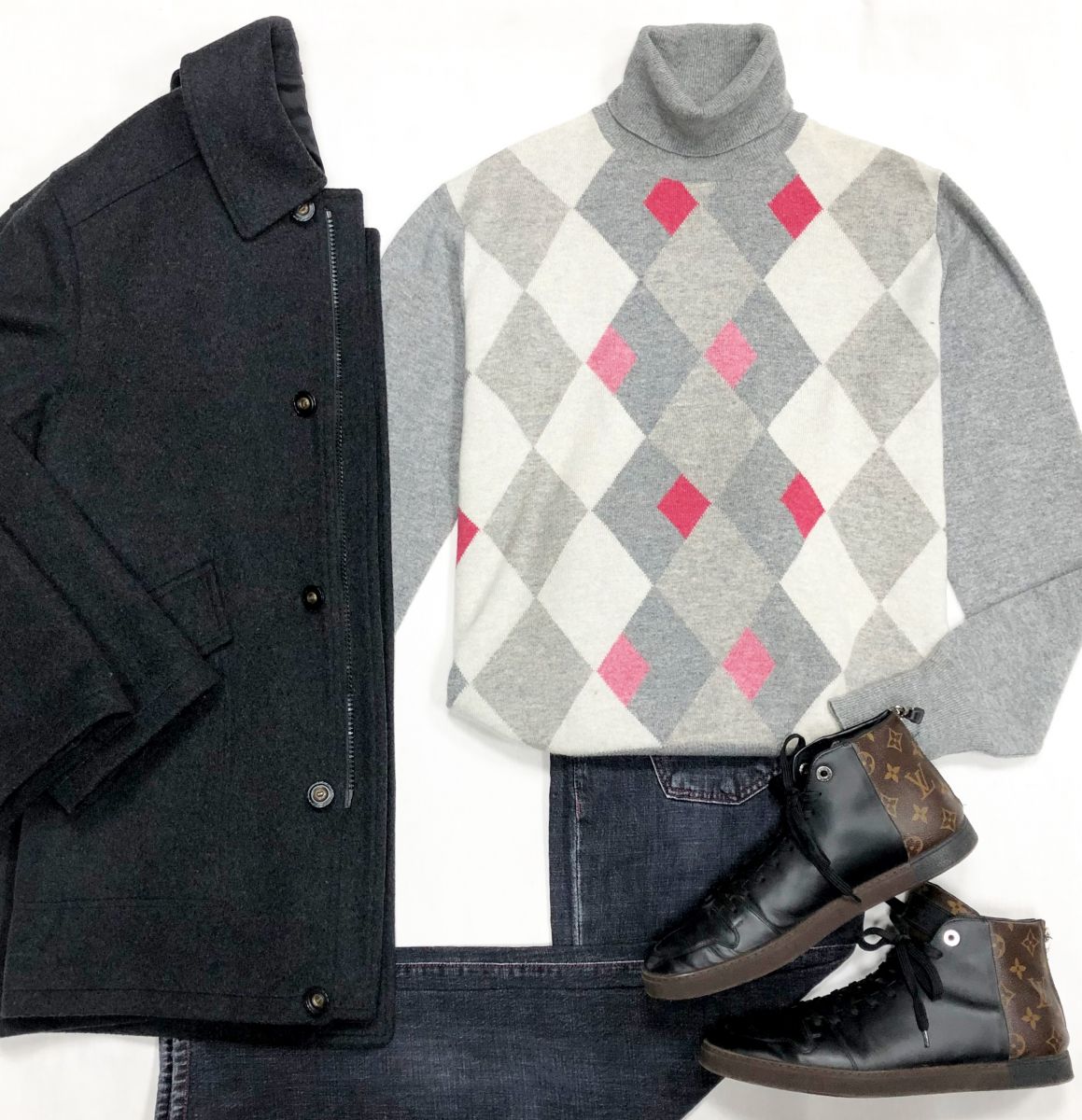 #mechtamen Свитер Zegna размер 50/52 цена 9 231 рубДжинсы размер 34 цена 3 077 рубКеды Louis Vuitton размер 42.5 цена 23 078 руб