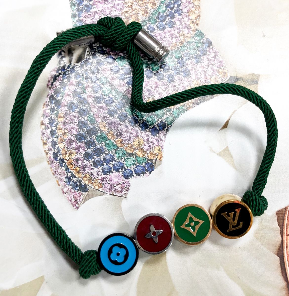 Браслет Louis Vuitton цена 4 697 руб
