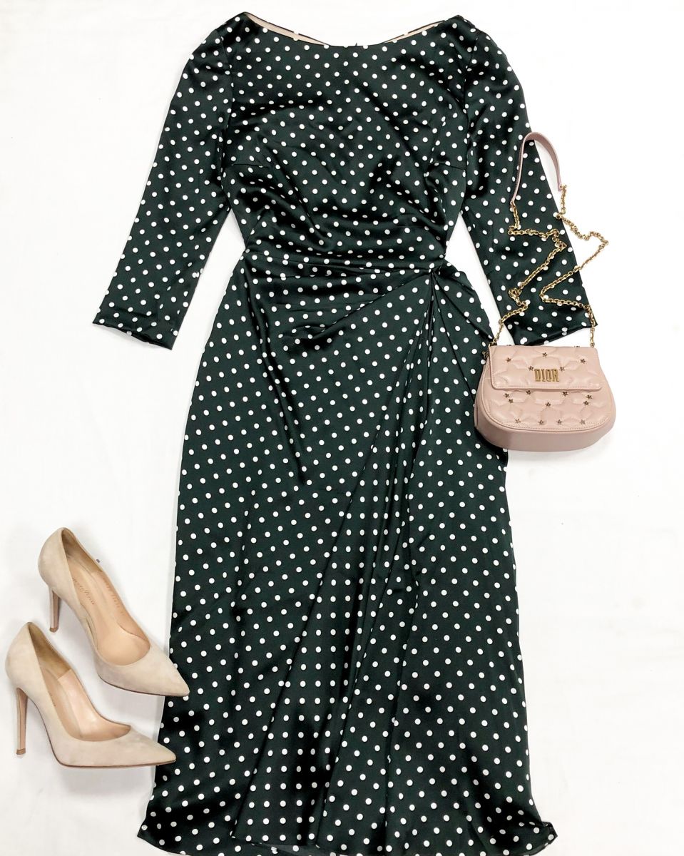 Платье Alexander Terekhov размер 42 цена 18 786 руб
Туфли Gianvito Rossi размер 37 цена 15 655 руб
Сумочка Christian Dior 
