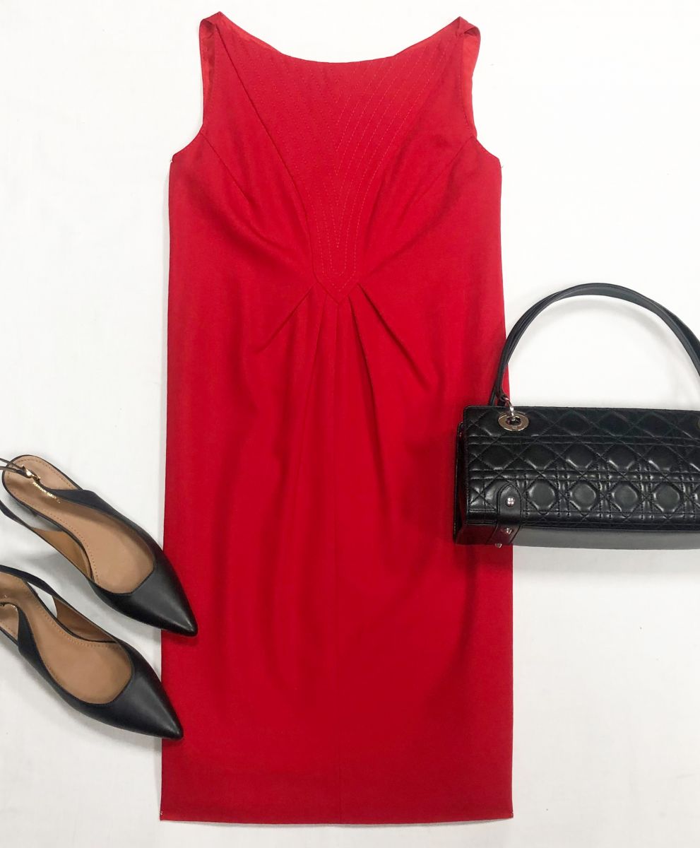 Платье Valentino размер 6 цена 15 655 руб
Туфли MANSUR GAVRIEL размер 37.5 цена 10 959 руб
Сумки Christian Dior