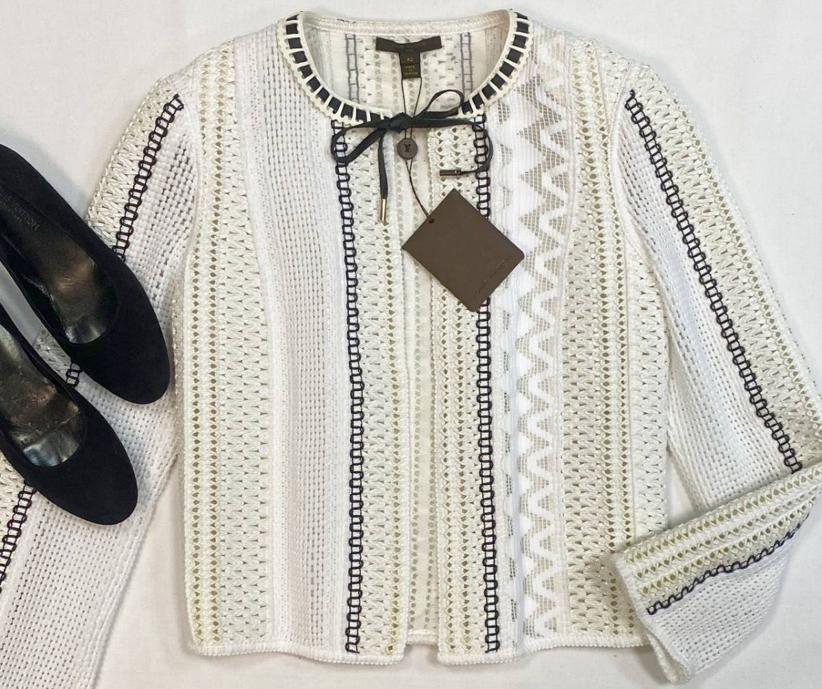 Жакет Louis Vuitton размер 42 цена 38 463 руб/с биркой/ 
Балетки Louis Vuitton размер 37.5 цена 15 385 руб
