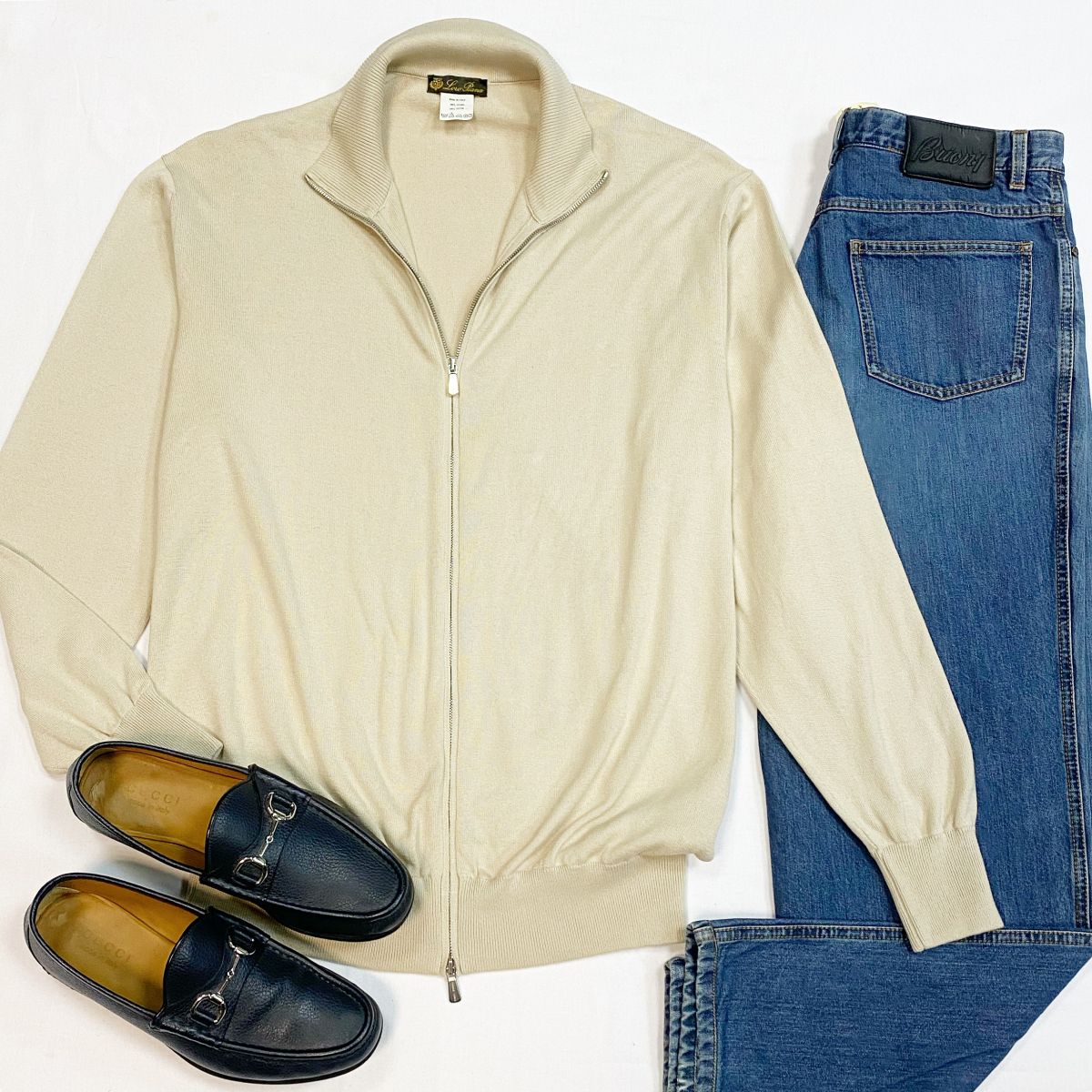 Кофта Loro Piana размер 58 цена 15 385 руб Джинсы Brioni размер 50 цена 7 693 руб Мокасины Gucci размер 42 цена 7 693 руб
