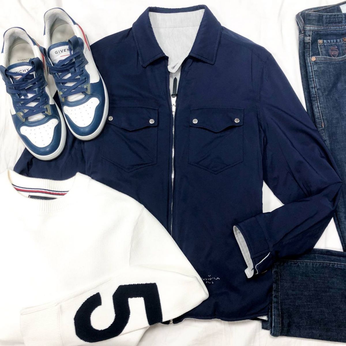 #Mechtamen
Куртка Louis Vuitton размер 48 цена 23 483 руб 
Кофта Tommy Hillfiger размер S цена 6 262 руб джинсы RJB размер 33 цена 10 959 руб