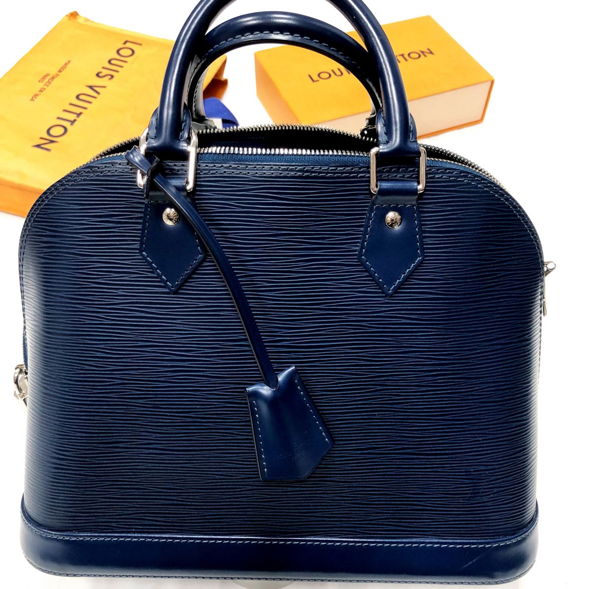 Сумка LOUIS VUITTON цена 78 275 руб