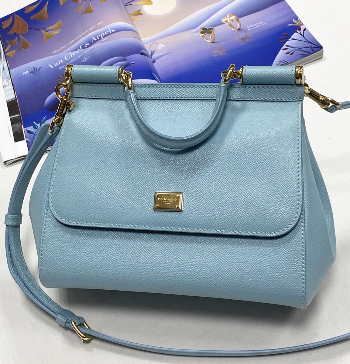 Сумка Dolce Gabbana размер 25/20 цена 46 965 руб
