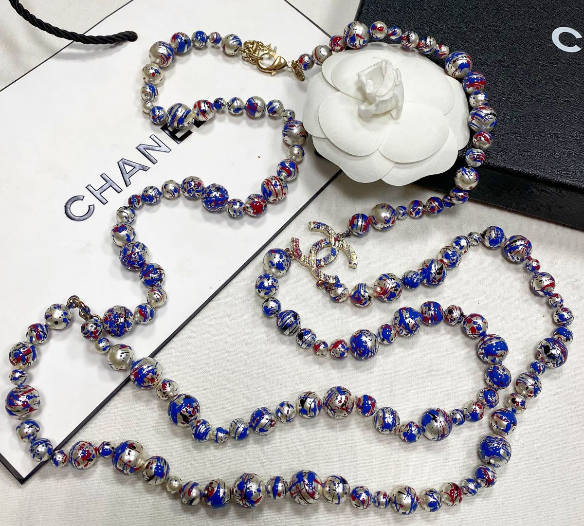 Бусы Chanel цена 156 550 руб 