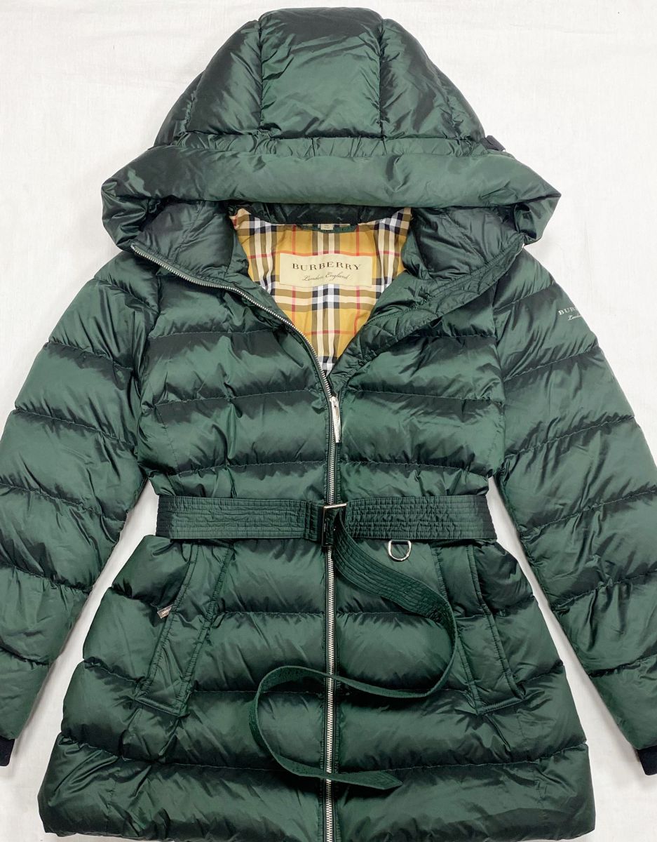 Пуховик Burberry размер XXL цена 46 965 руб
Ботильоны Gucci размер 38 цена 46 965 руб