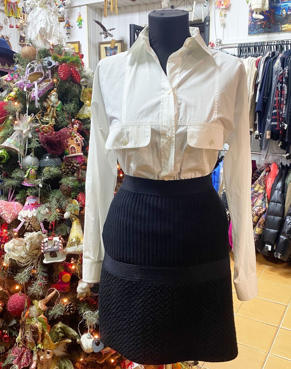 Рубашка Chanel размер 36 цена 39 138 руб
Юбка Chanel размер 50 цена 39 138 руб