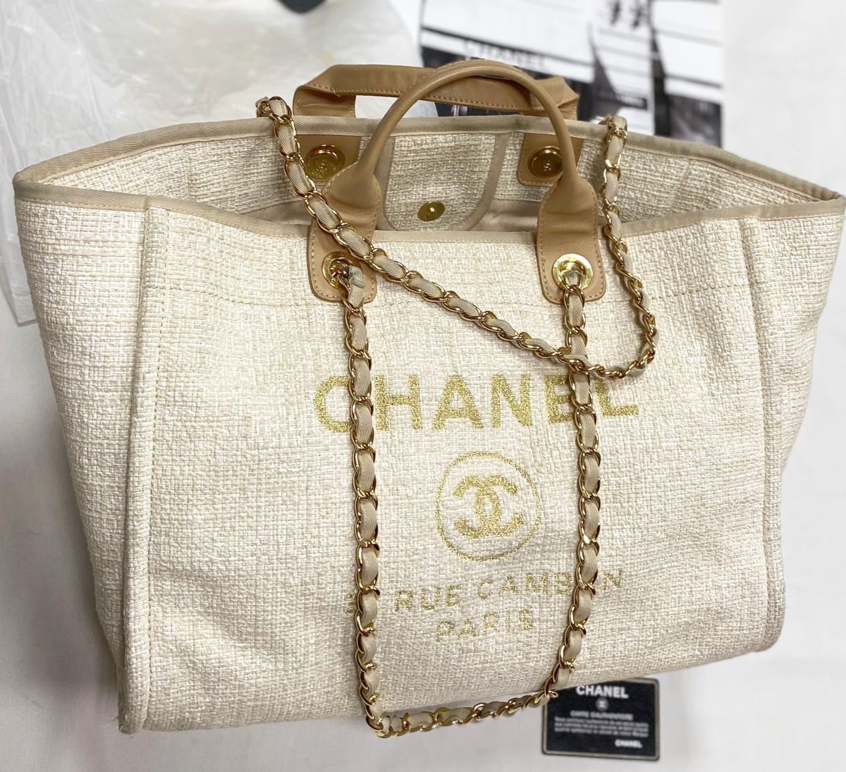 Сумка Chanel размер 40/30 цена 234 825 руб / карточка /