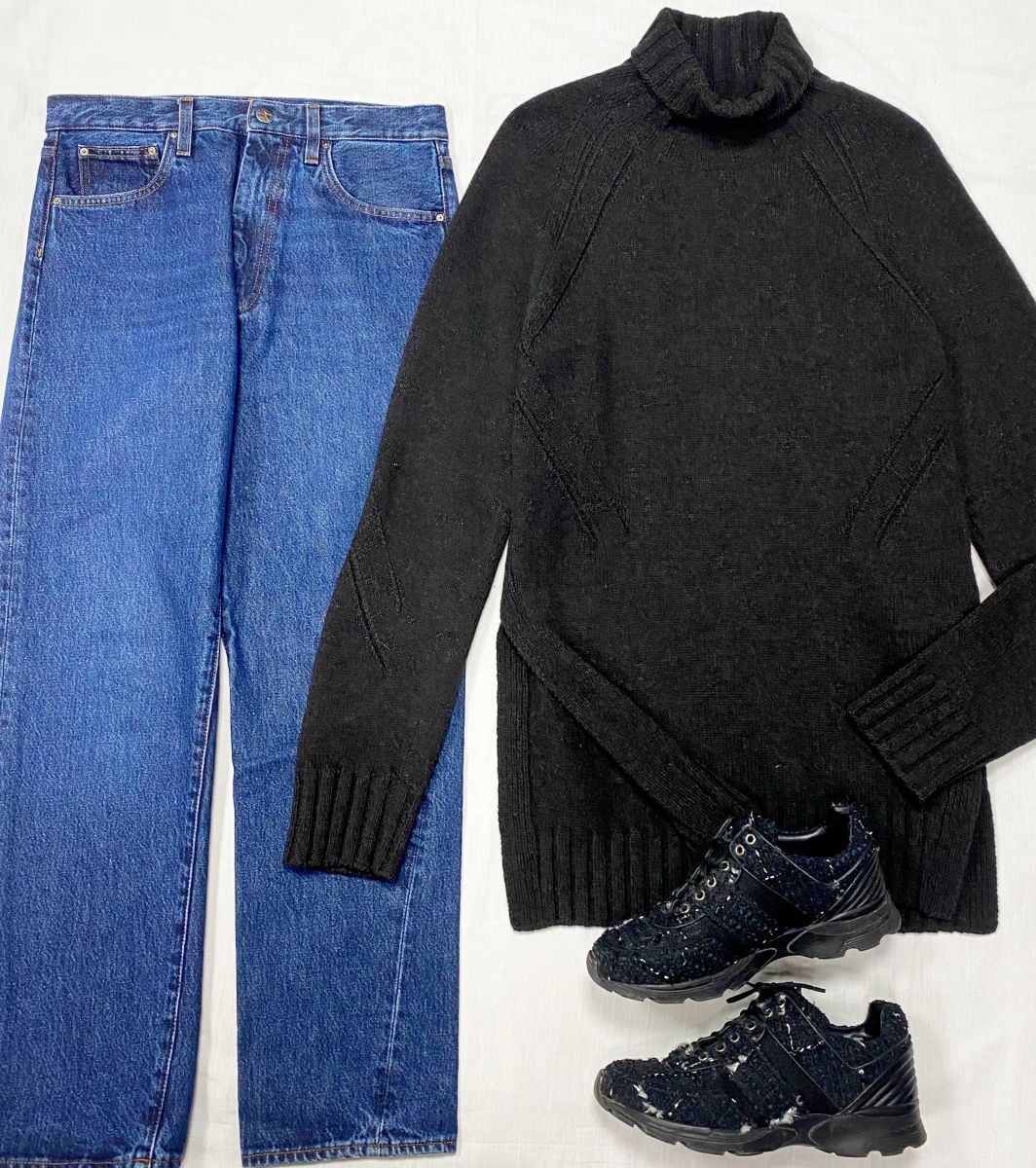 Свитер / удлиненный / Celine размер XS цена 31 310 руб 
Джинсы Totem размер 27 цена 7 828 руб 
Кроссовки Chanel размер 38 цена 15 655 руб