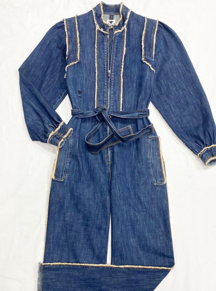 Комбинезон Christian Dior размер 38 цена 62 620 руб
Казаки Hermes размер 37.5 цена 62 620 руб
Сумка Gucci