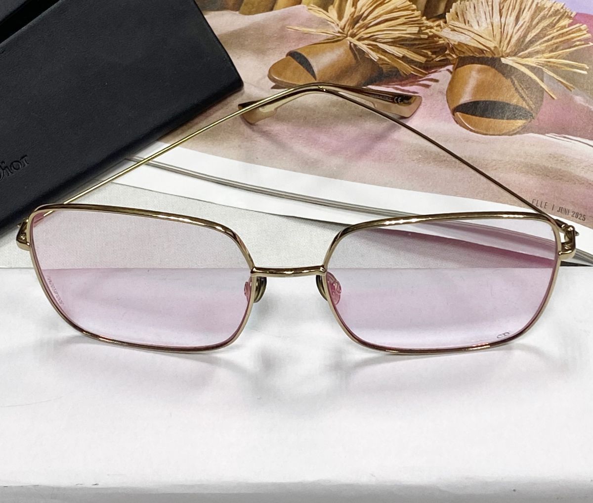 Очки Christian Dior цена 15 655 руб
 