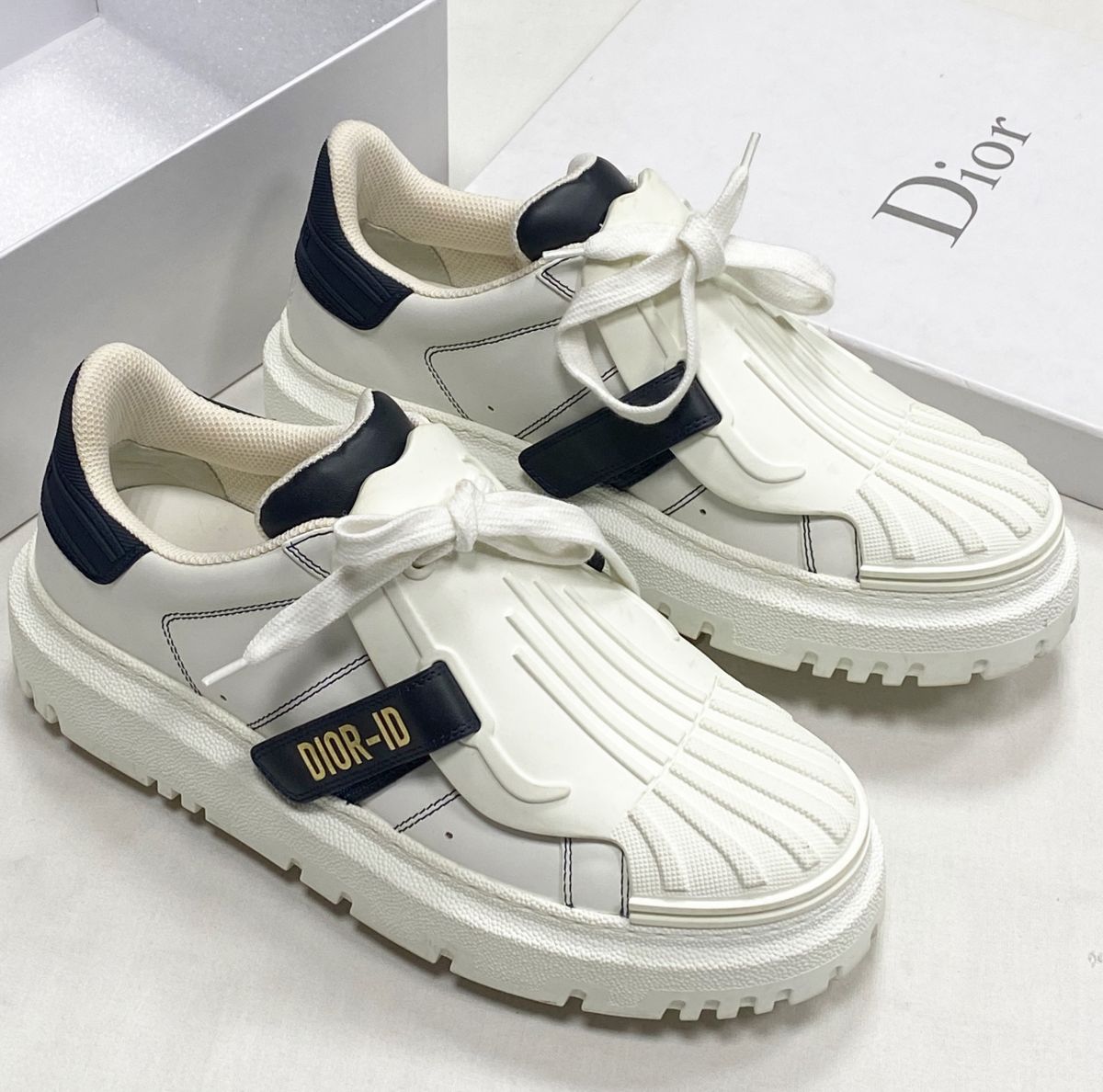Кеды Christian Dior размер 38 цена 39 138 руб
