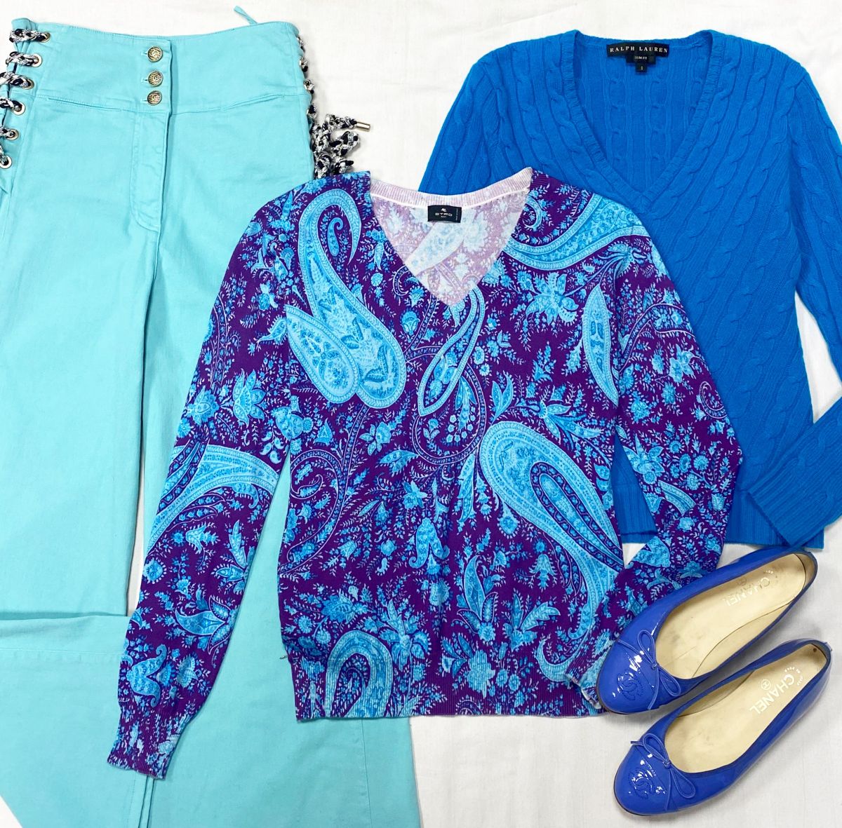 Джинсы Chanel размер 38 цена 31 310 руб 
Кофта / кашемир / Ralph Lauren размер S цена 7 828 руб 
Etro размер 42 цена 7 828 руб 
Балетки Chanel размер 39 цена 23 483 руб