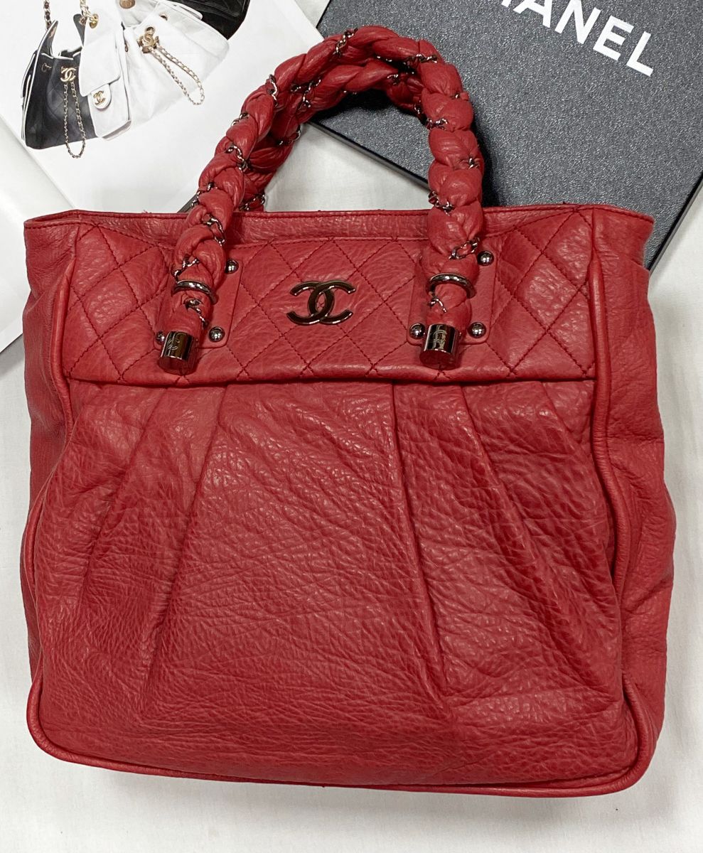 Сумка Chanel размер 35/30 цена 156 550 руб
