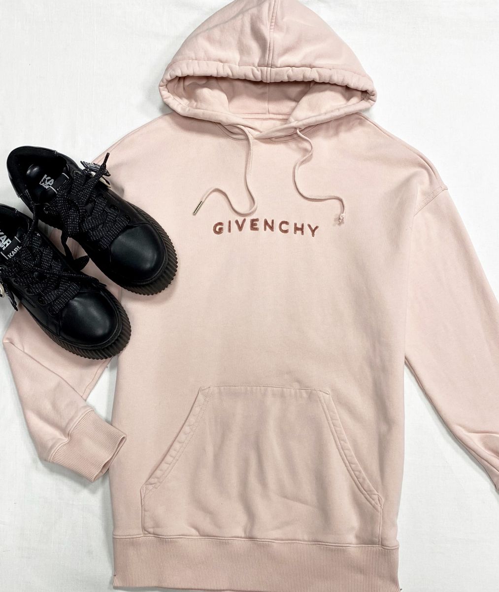 Толстовка Givenchy размер XS цена 31 310 руб
Кеды Karl Lagerfeld размер 40 цена 7 828 руб