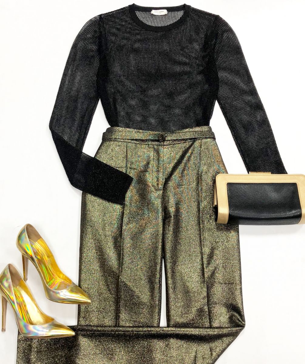 Кофта Saint Laurent размер 38 цена 15 655 руб
Брюки/ люрекс/ Richmond размер 42 цена 7 828 руб
Туфли Gianvito Rossi размер 38.5 цена 7 828 руб
Клатч Chanel