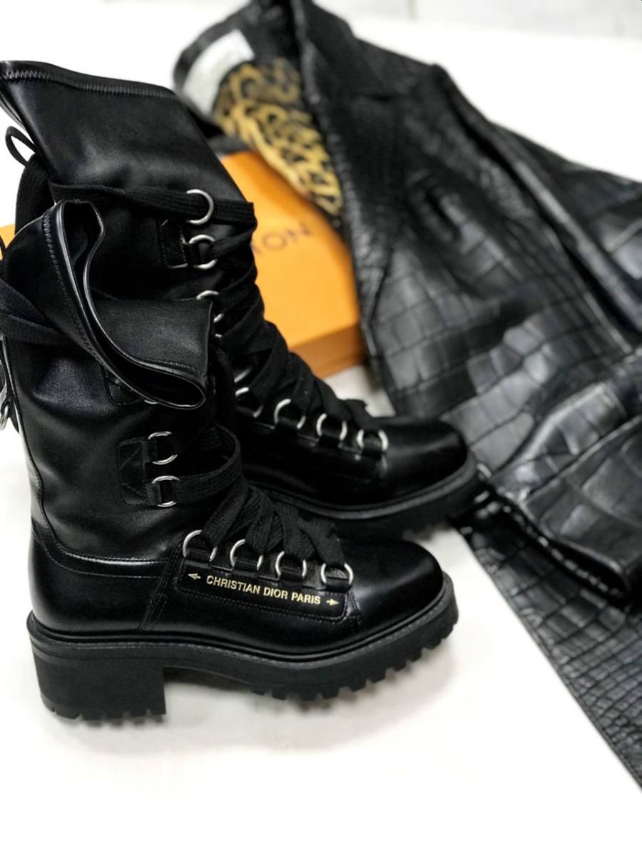 Ботинки Louis Vuitton размер 38.5 цена 39
138 руб /новые/