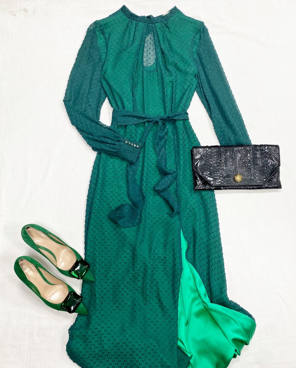 Платье A La Russe размер 38 цена 15 655 руб
Туфли Gianvito Rossi размер 41 цена 46 965 руб
Сумка Lanvin