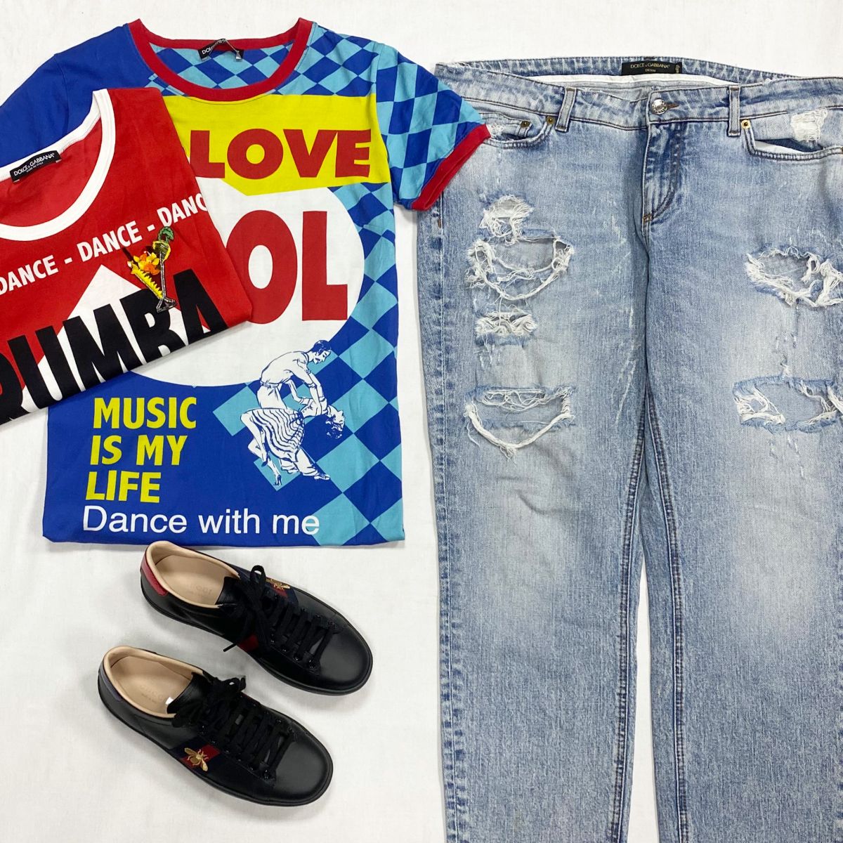 Футболки Dolce Gabbana размер 42 цена от 4 697 руб до 7 828 руб
Джинсы Dolce Gabbana размер 48 цена 7 828 руб
Кеды Gucci размер 36 цена 23 483 руб