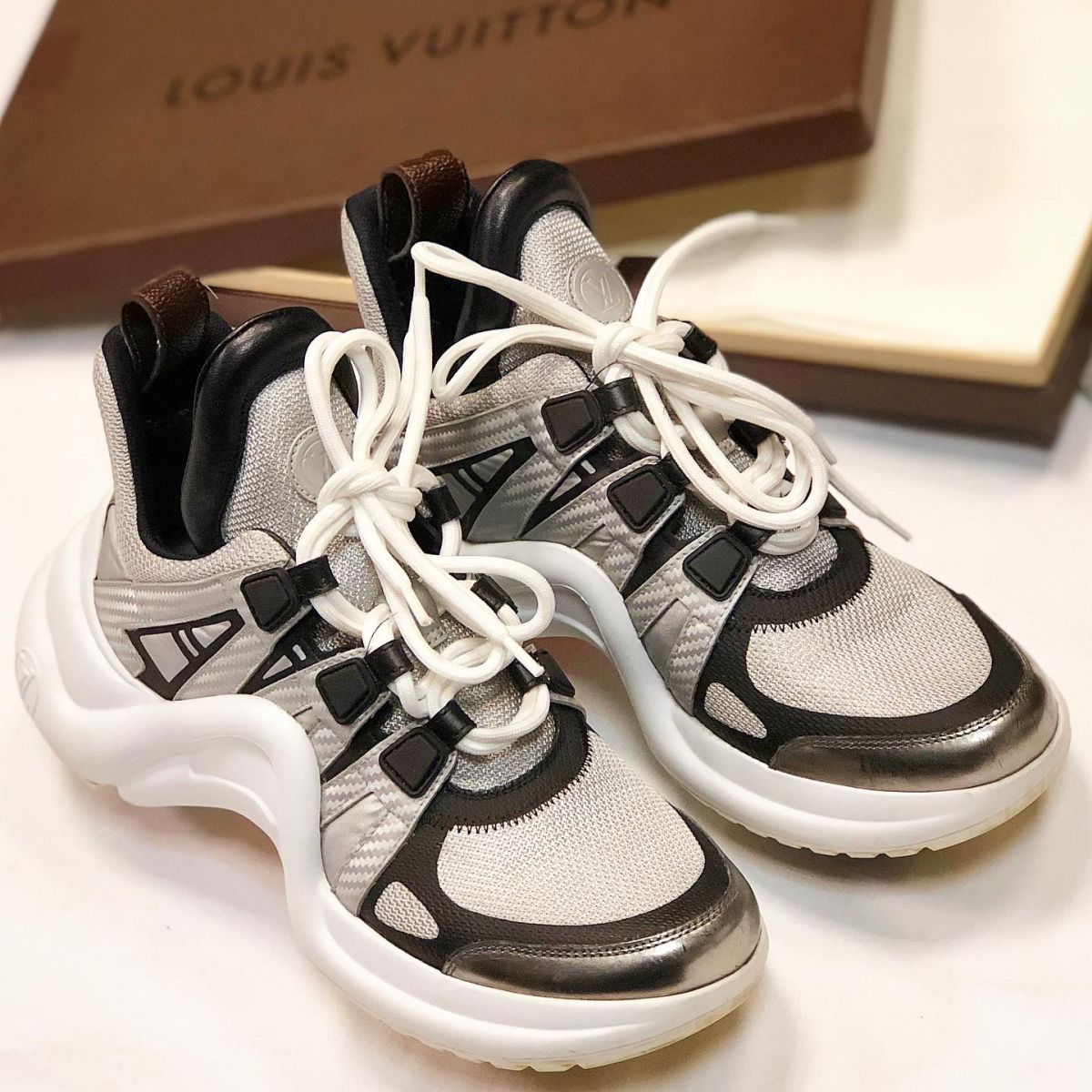 Кроссовки Louis Vuitton  размер 38 цена 26 155 руб