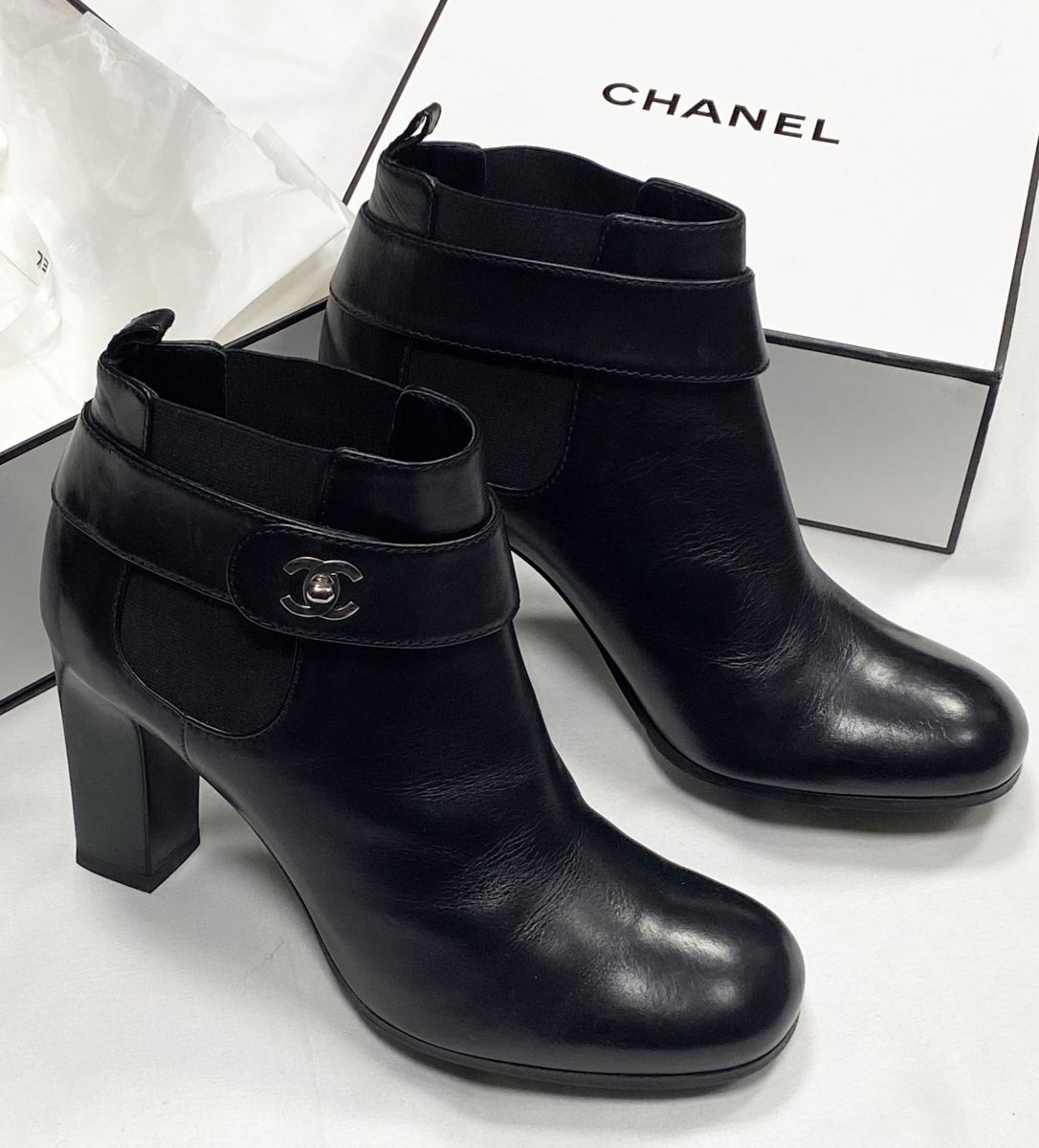 Ботильоны Chanel размер 38.5 цена 15 655 руб
