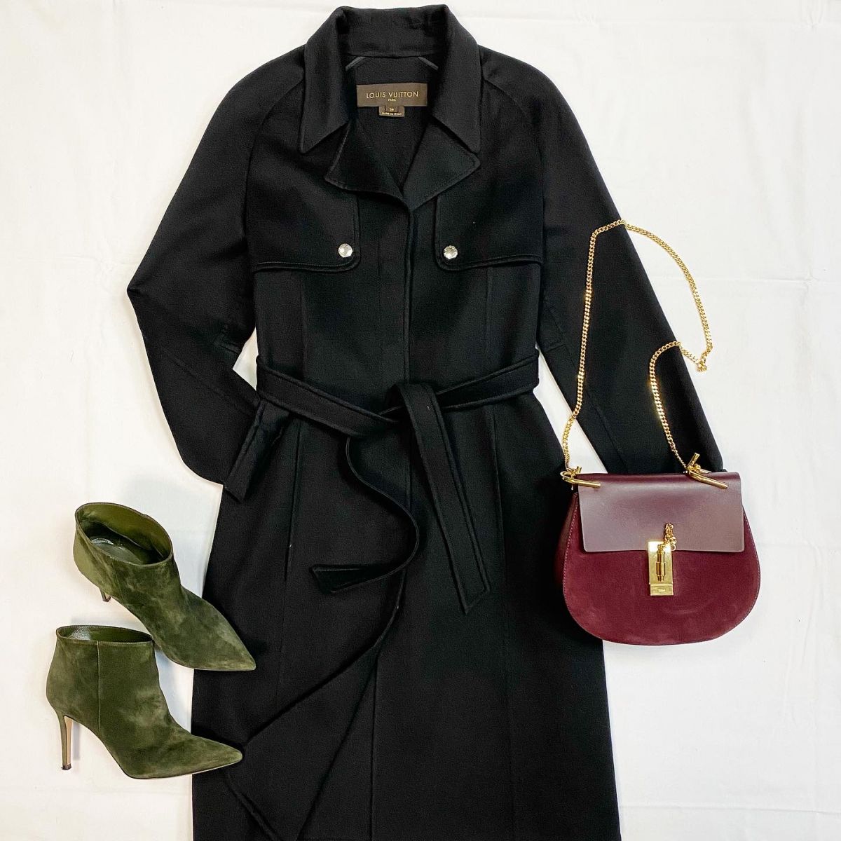 Пальто / кашемир / Louis Vuitton размер 38 цена 69 232 руб Ботильоны Gianvito Rossi размер 38 цена 15 385 руб Сумка Chloè