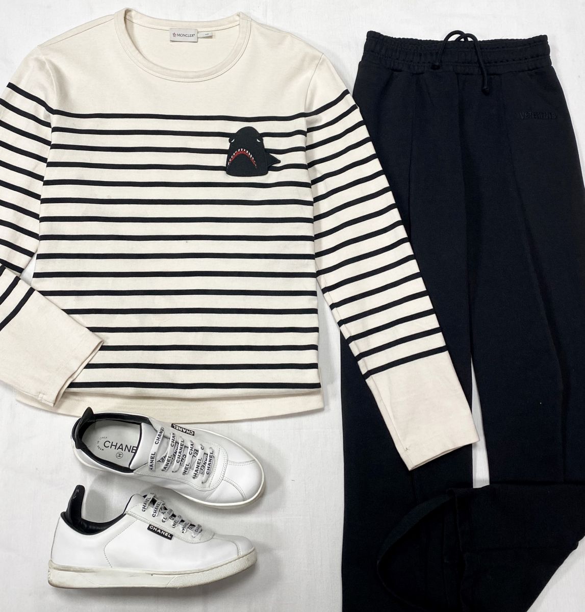 Брюки Vetements размер XS цена 10 959 руб Толстовка Moncler размер L цена 10 959 руб Кеды Chanel размер 39 цена 78 275 руб