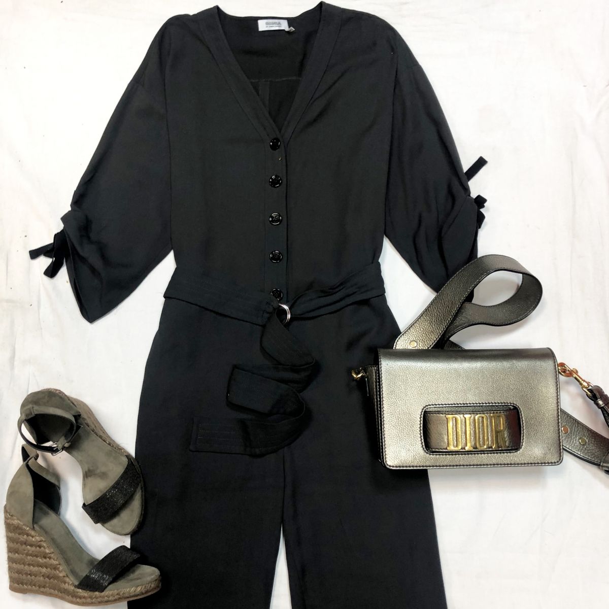 Комбинезон SONIA BY SONIA RYKIEL размер S цена 4 616 руб 
Сумка CHRISTIAN DIOR