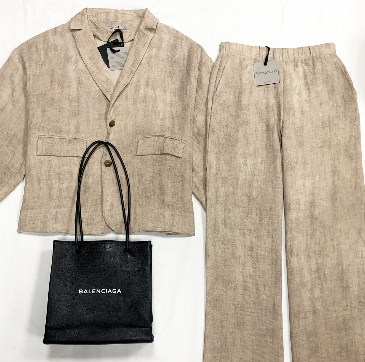 Костюм / лён/ размер L цена 23 483 рубСумка Balenciaga