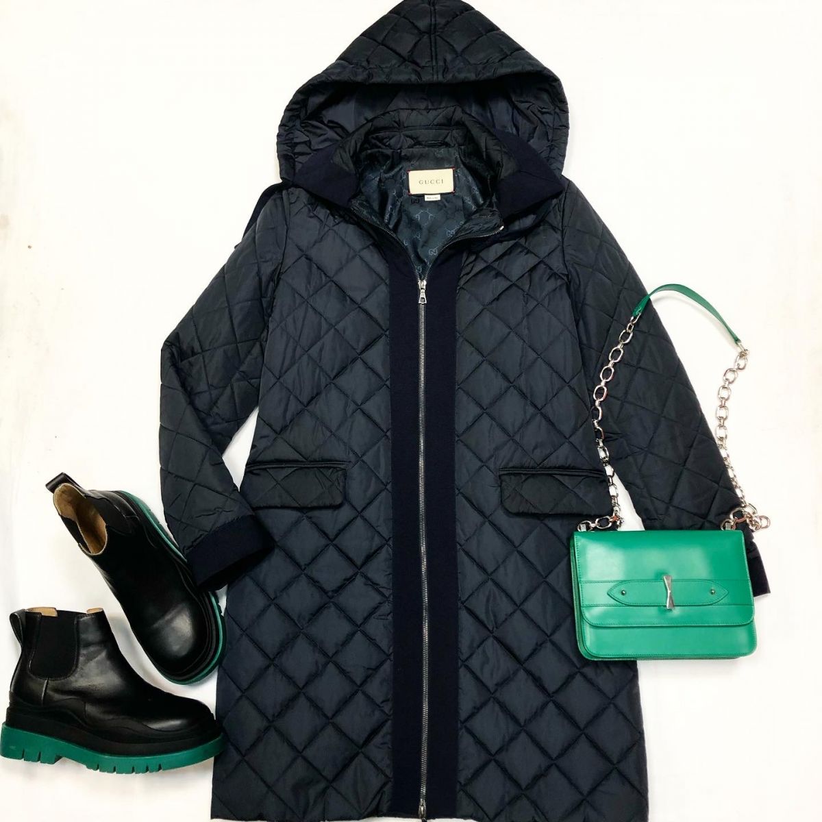 Пуховик GUCCI размер 40 цена 46 155 руб Ботинки Bottega Veneta размер 38 цена 23 078 руб Сумочка McQueen