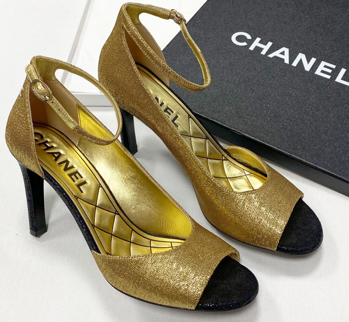 Босоножки Chanel размер 41 цена 93 930 руб