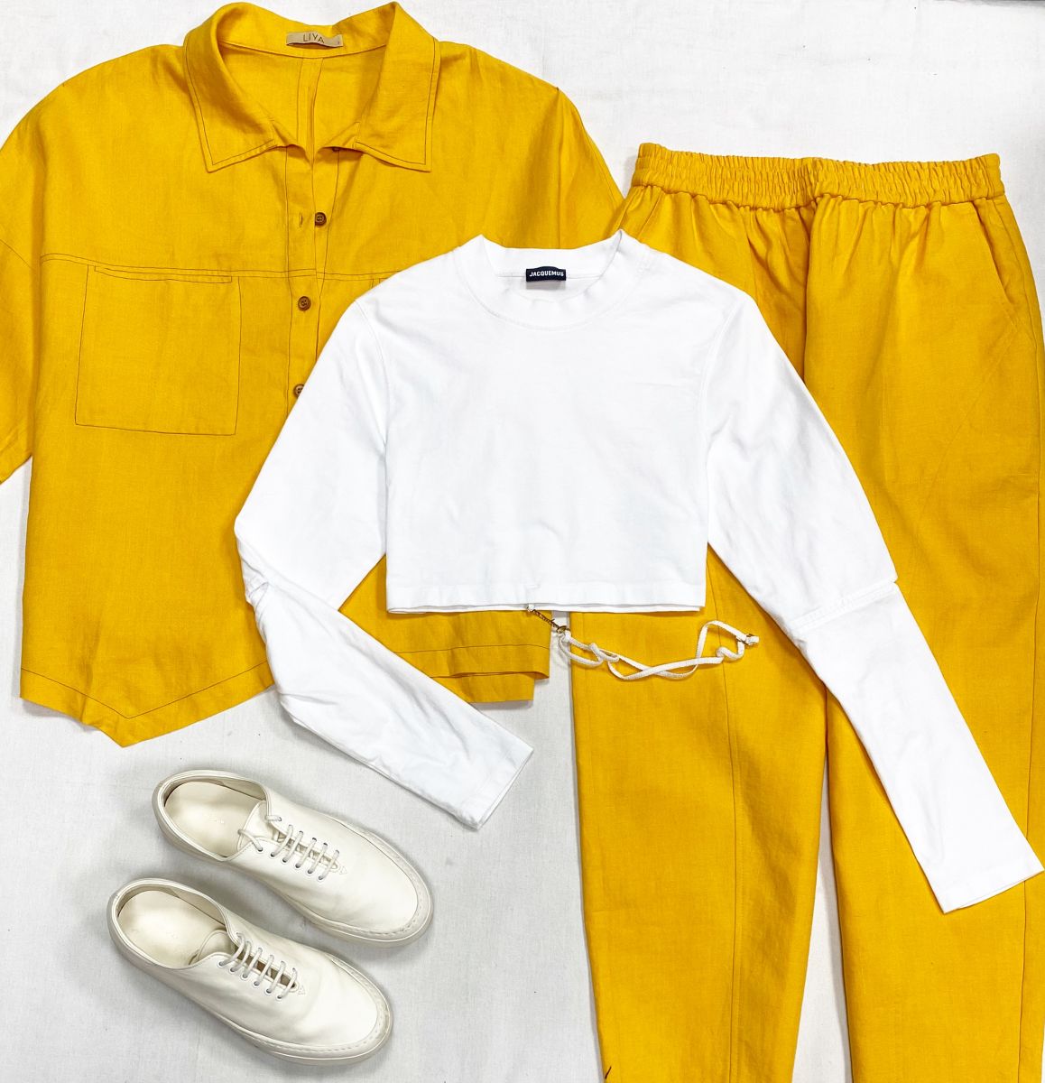 Костюм / лен/ размер 3 цена 12 524 руб
Кофта Jacquemus размер S цена 7 828 руб
Кеды The Row размер 39 цена 31 310 руб
