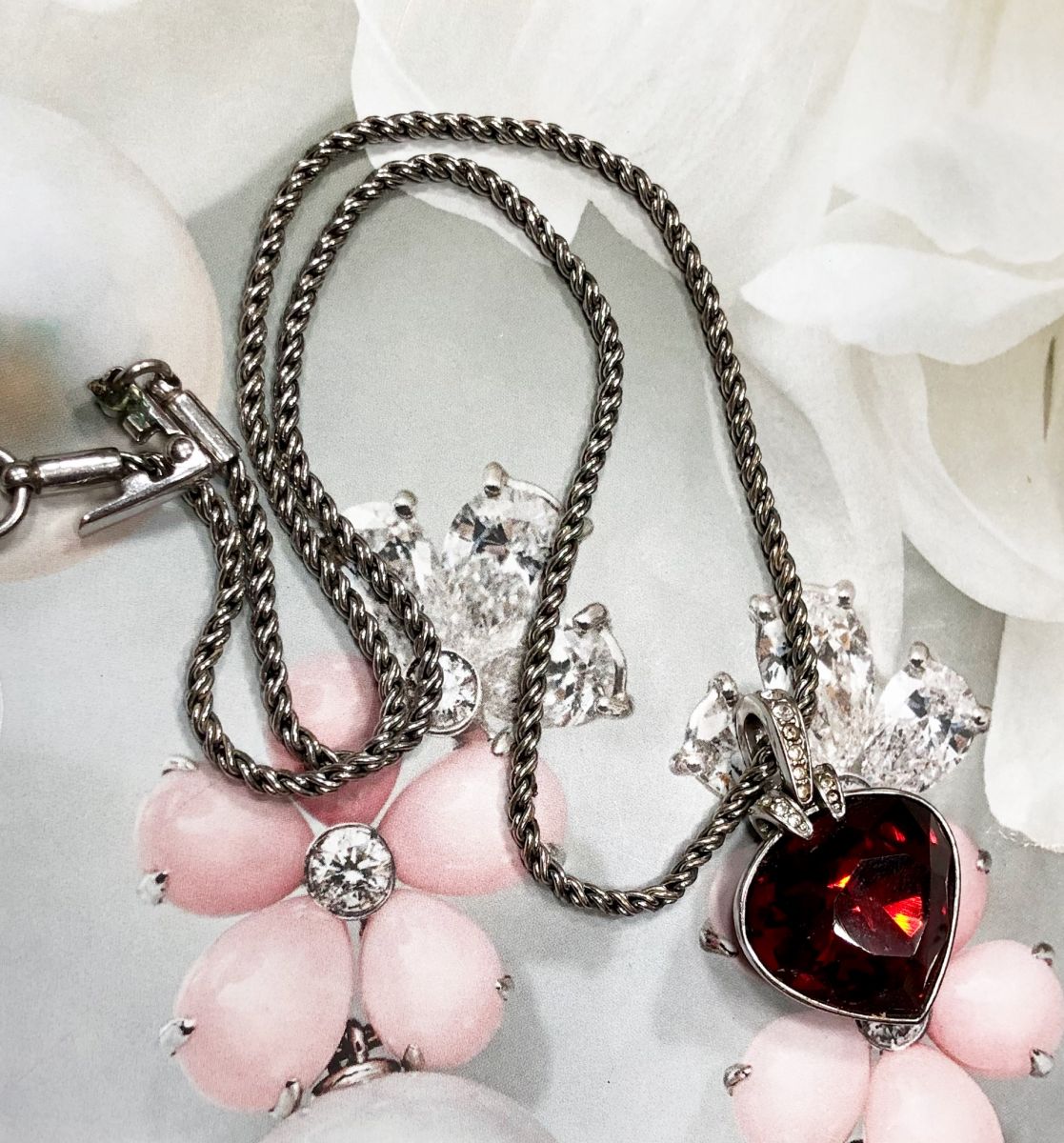 Подвеска Swarovski цена 3 131 руб 