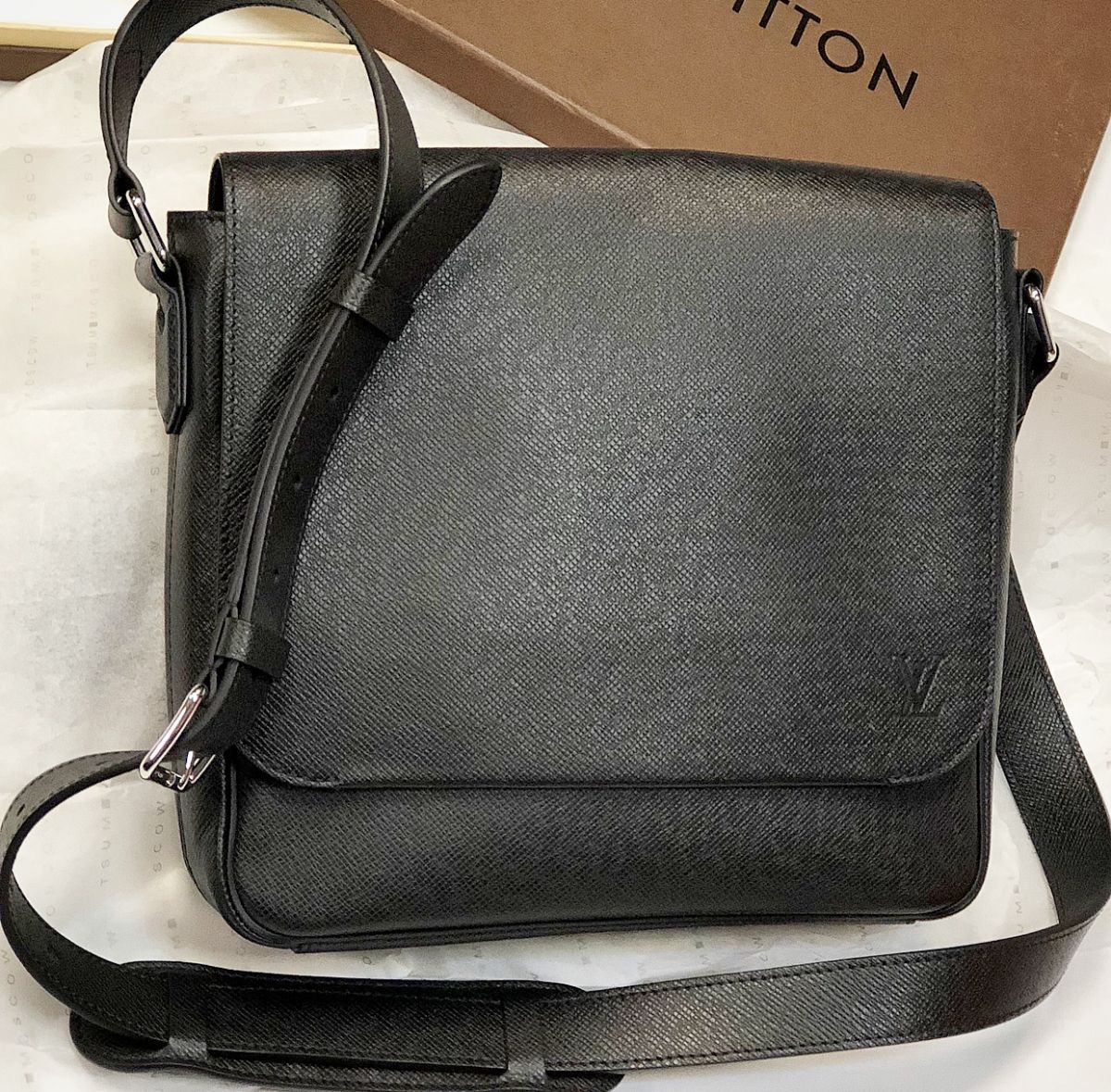 Сумка Louisvuitton  размер 27/25 цена 61 540 руб