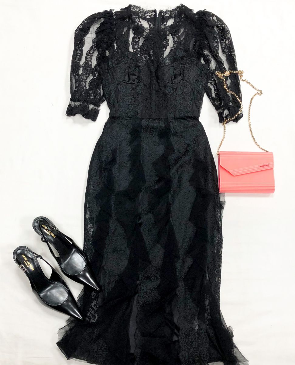 Платье /ажур/ Dolce Gabbana размер 42 цена 54 793 руб
Босоножки Saint Laurent размер 41 цена 62 620 руб
Сумка Jimmy Choo