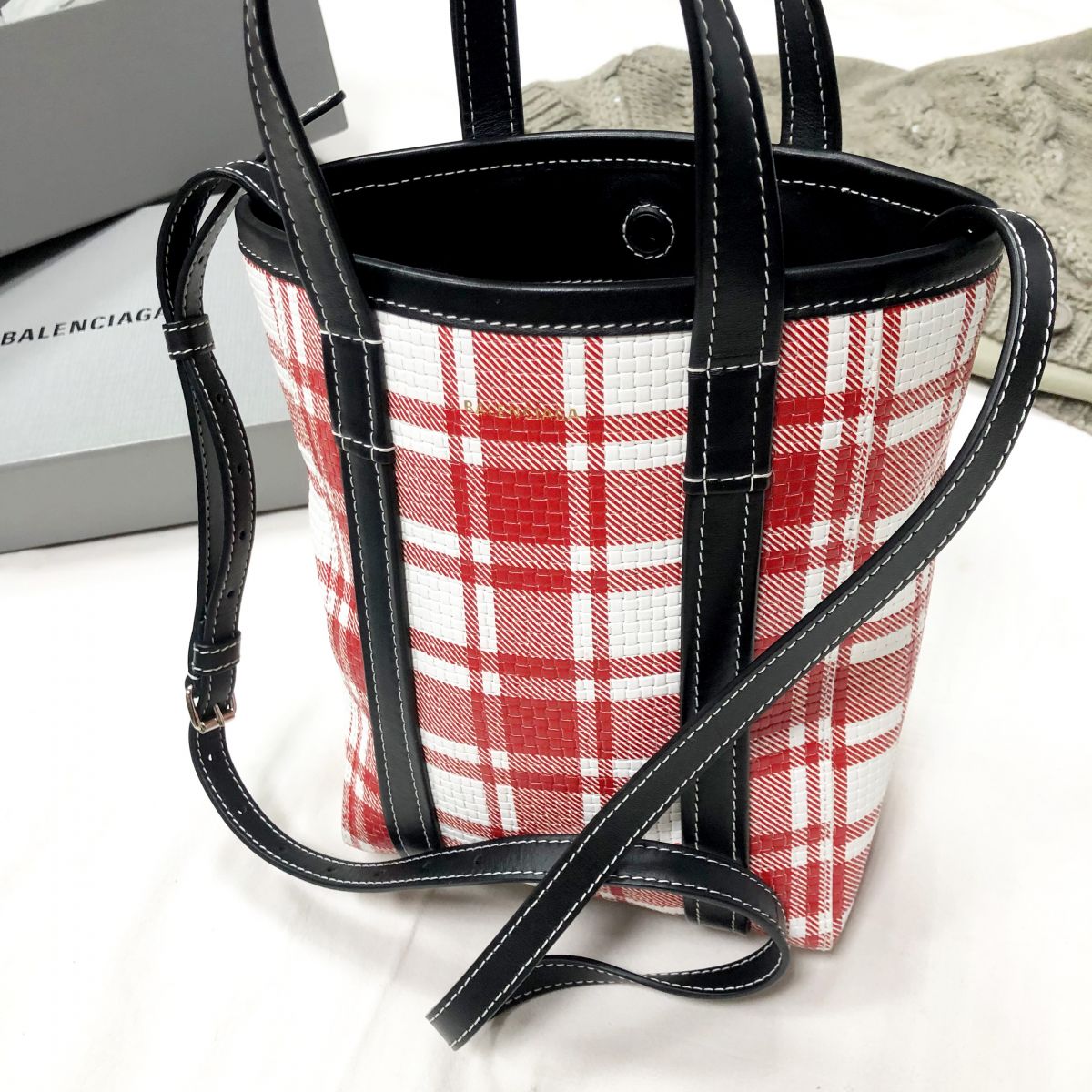 Сумочка BALENCIAGA цена 39 138 руб