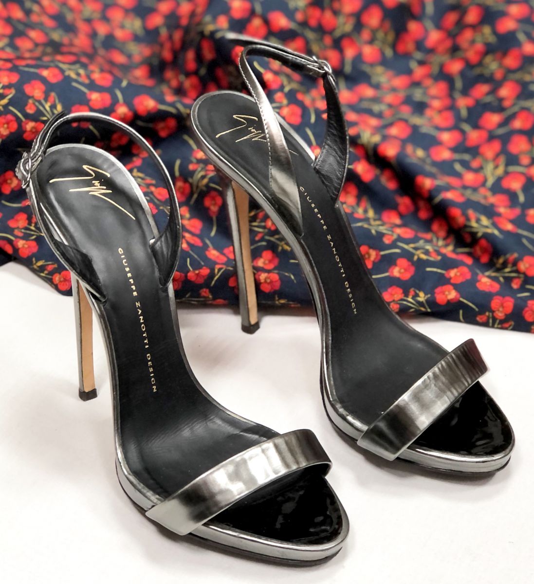 Босоножки Giuseppe Zanotti размер 39.5 цена 7 828 руб
