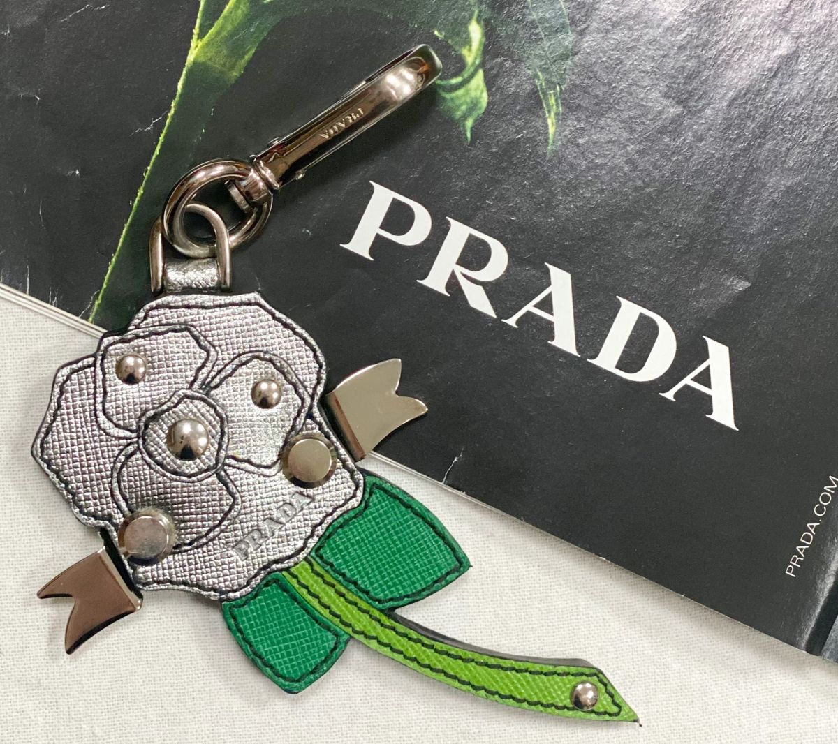 Брелок Prada цена 6 262 руб