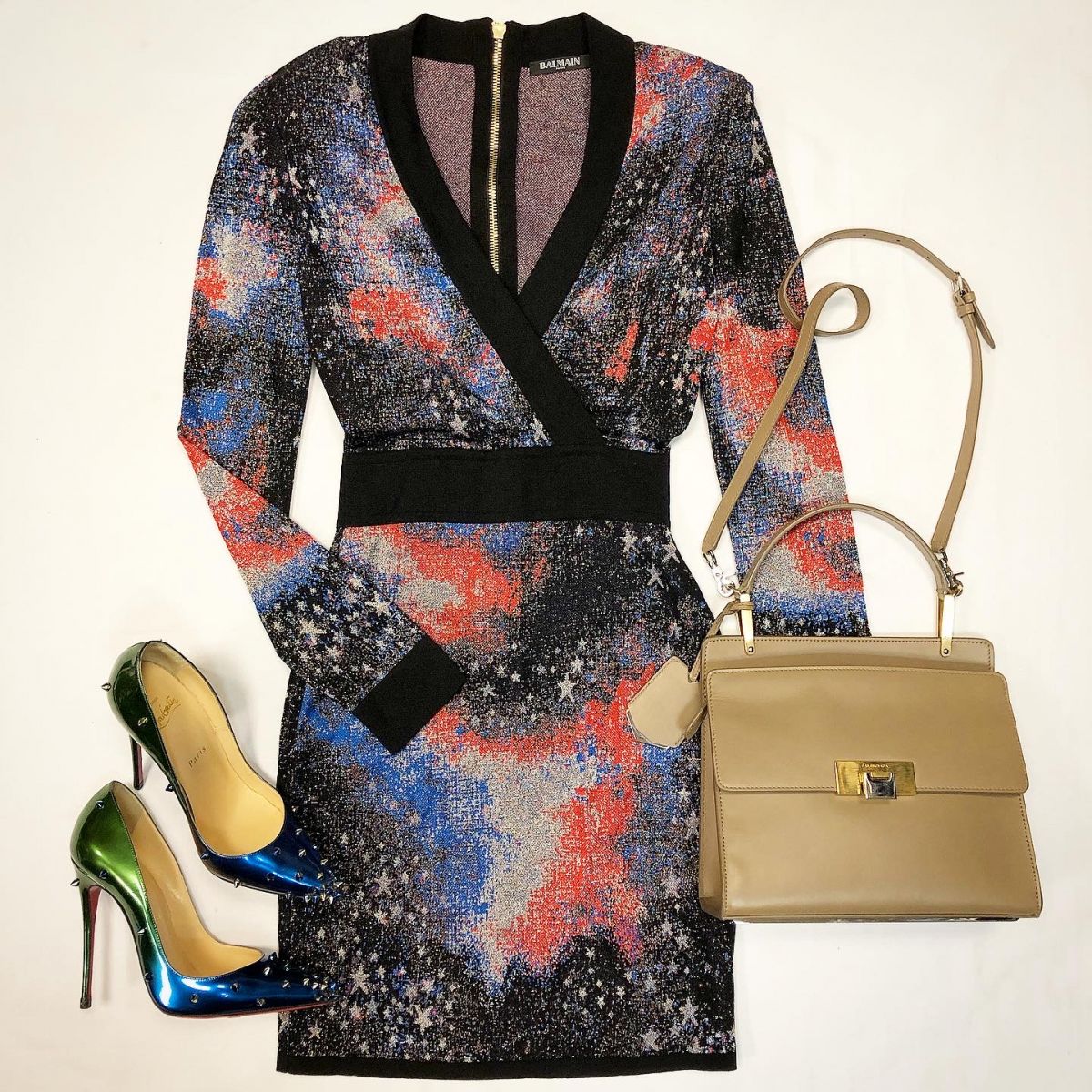 Платье / люрекс / Balmain  размер 34 / 40 / цена 27 693 руб Туфли Louboutin  размер 37.5 цена 23 078 руб Сумка Balenciaga 