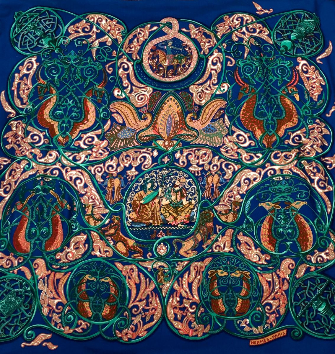 Палантин HERMES размер 140/140 цена 62 620 руб 