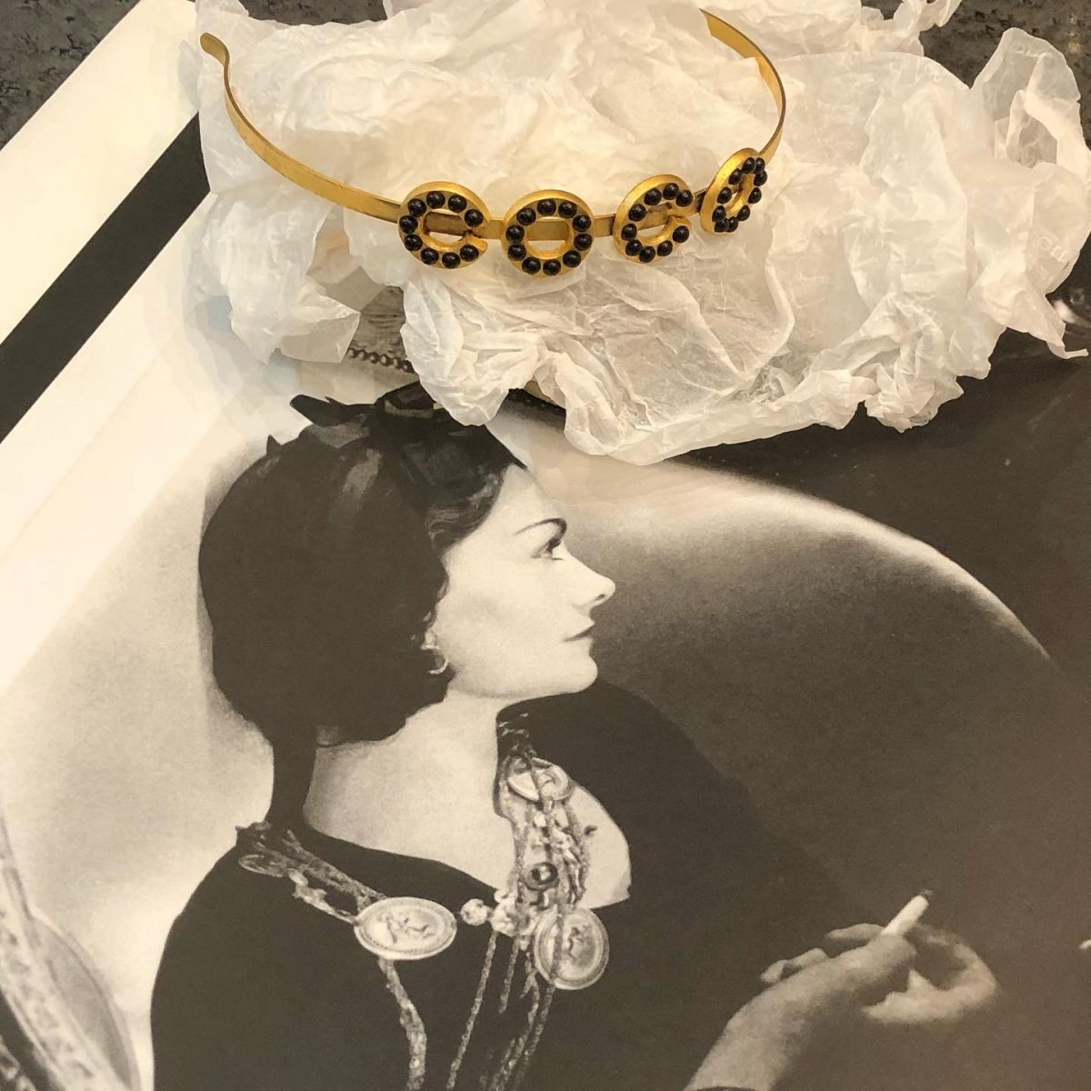 Ободок для волос CHANEL 